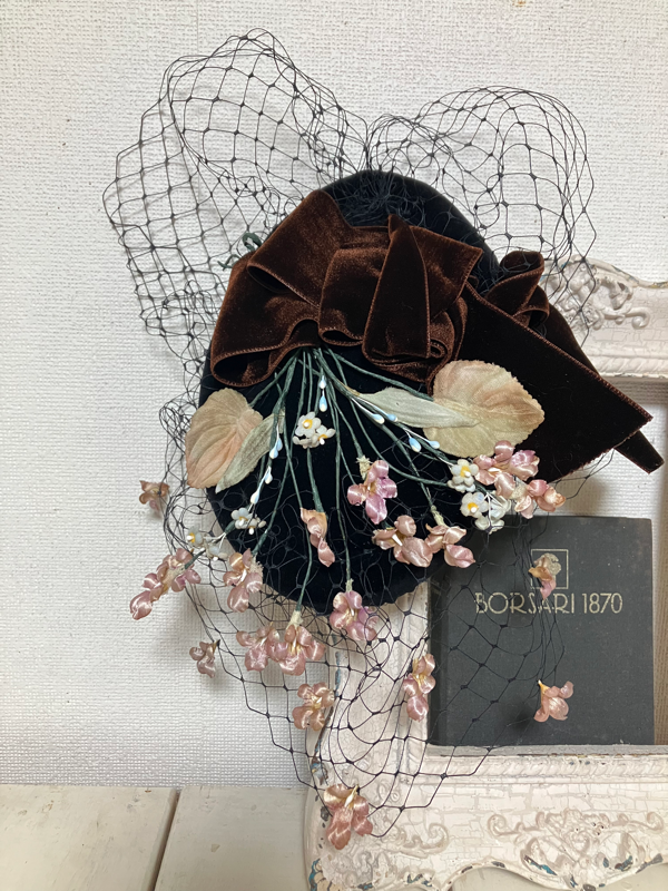 MIHO MATSUDA 帽子 薔薇 Guujii Skirt (2019) by Miho Matsuda